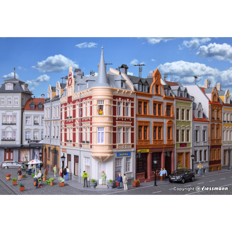 Kibri 38295 Stadthaus mit Figur und Hausbeleuchtung