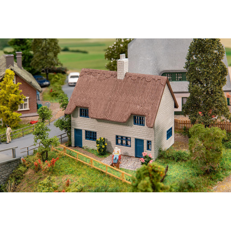 Faller 131322 Wohnhaus mit Strohdach
