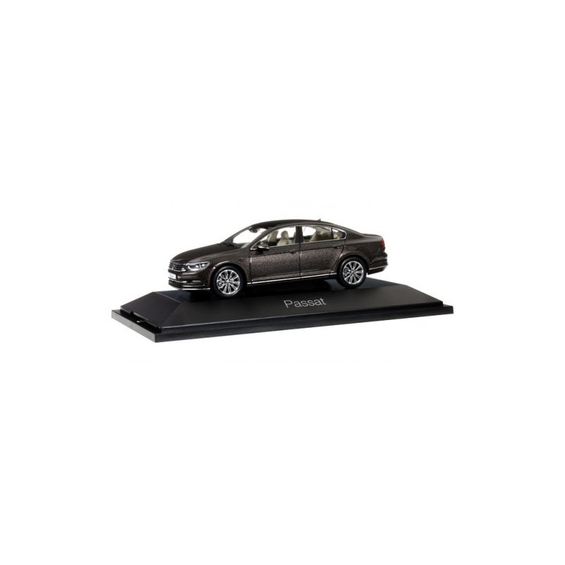 Herpa 70874 VW Passat Limousine, black oak brown metallic